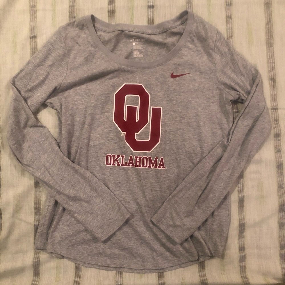 Women’s Nike OU long sleeve medium